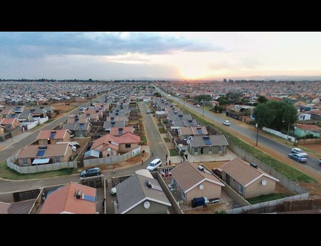 1,175M² BUSINESS FOR SALE IN WINDMILL PARK